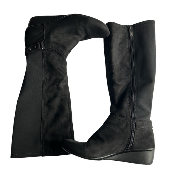 Black Wedge Boots - Picture 1 of 6
